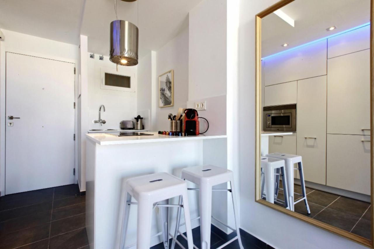 Precioso Apartamento Con Vistas Al Mar Y Piscinas Benalmádena Kültér fotó