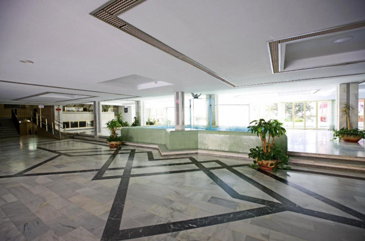 Precioso Apartamento Con Vistas Al Mar Y Piscinas Benalmádena Kültér fotó
